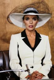 Preview Image for Joan Collins in Dynasty